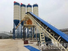 90商砼攪拌站總重量，一小時設(shè)備產(chǎn)量多少方